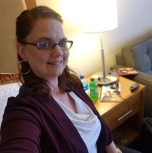 Meet your Posher, Crystal